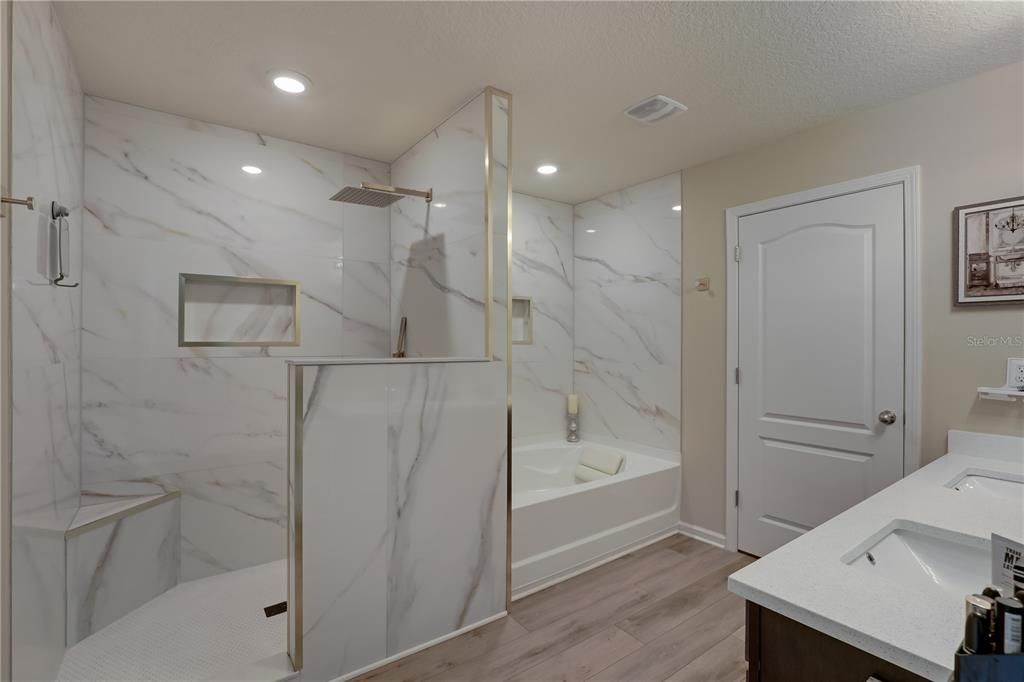 待售: $409,900 (5 贝兹, 3 浴室, 2501 平方英尺)