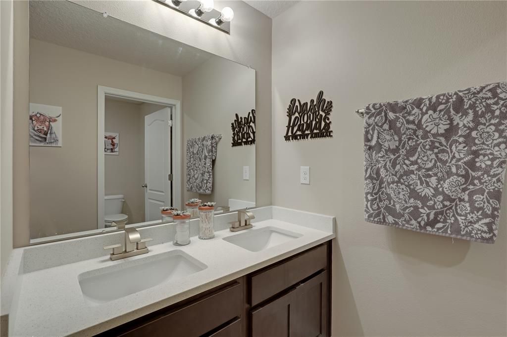 待售: $409,900 (5 贝兹, 3 浴室, 2501 平方英尺)