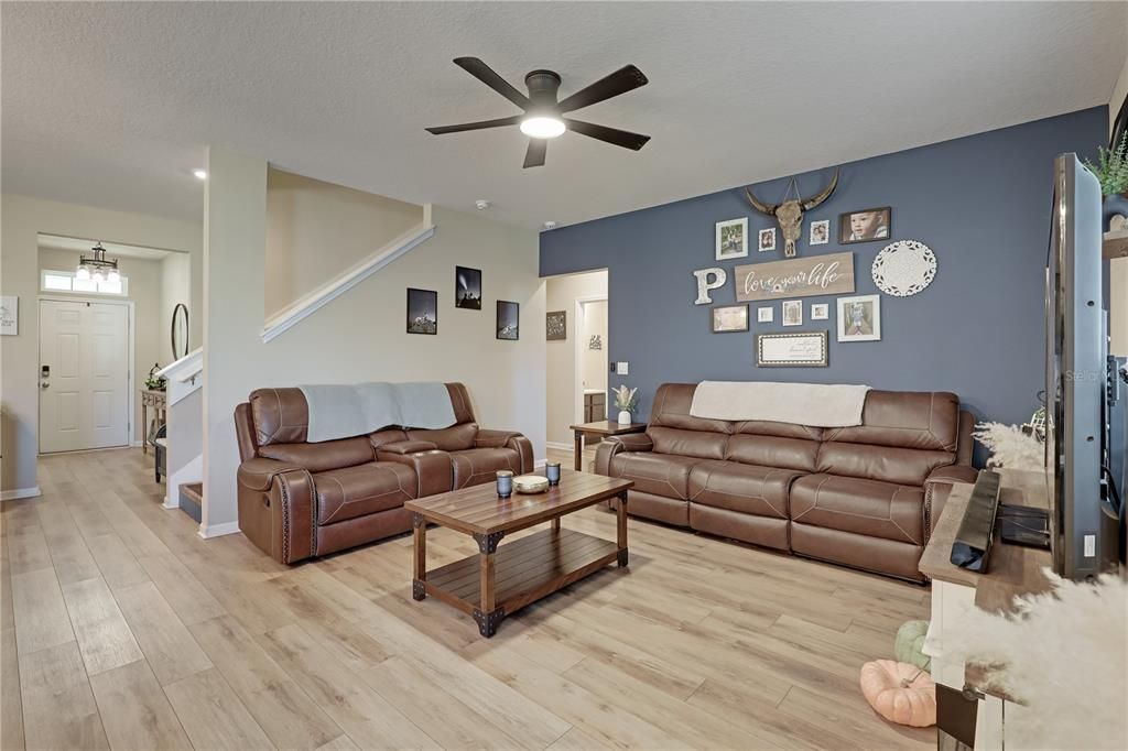 待售: $409,900 (5 贝兹, 3 浴室, 2501 平方英尺)