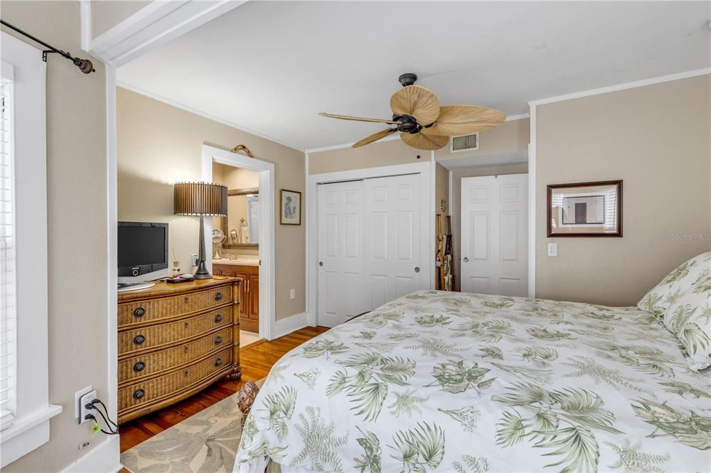 For Sale: $1,100,000 (7 beds, 5 baths, 3801 Square Feet)