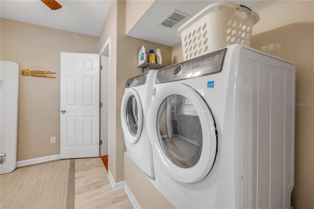 For Sale: $1,100,000 (7 beds, 5 baths, 3801 Square Feet)