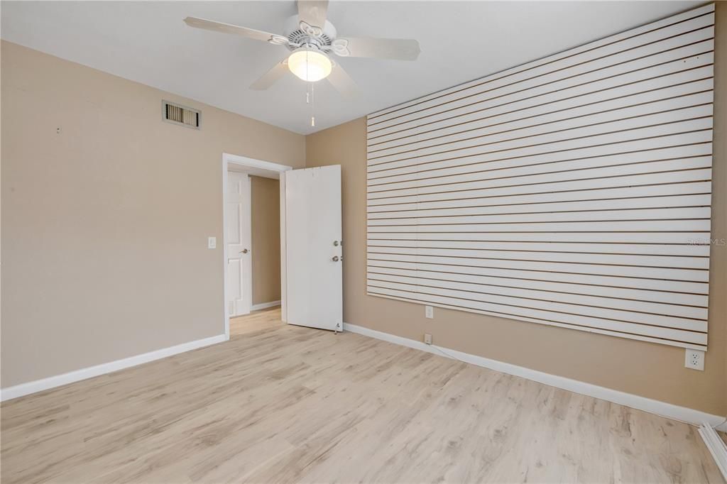 For Sale: $1,100,000 (7 beds, 5 baths, 3801 Square Feet)