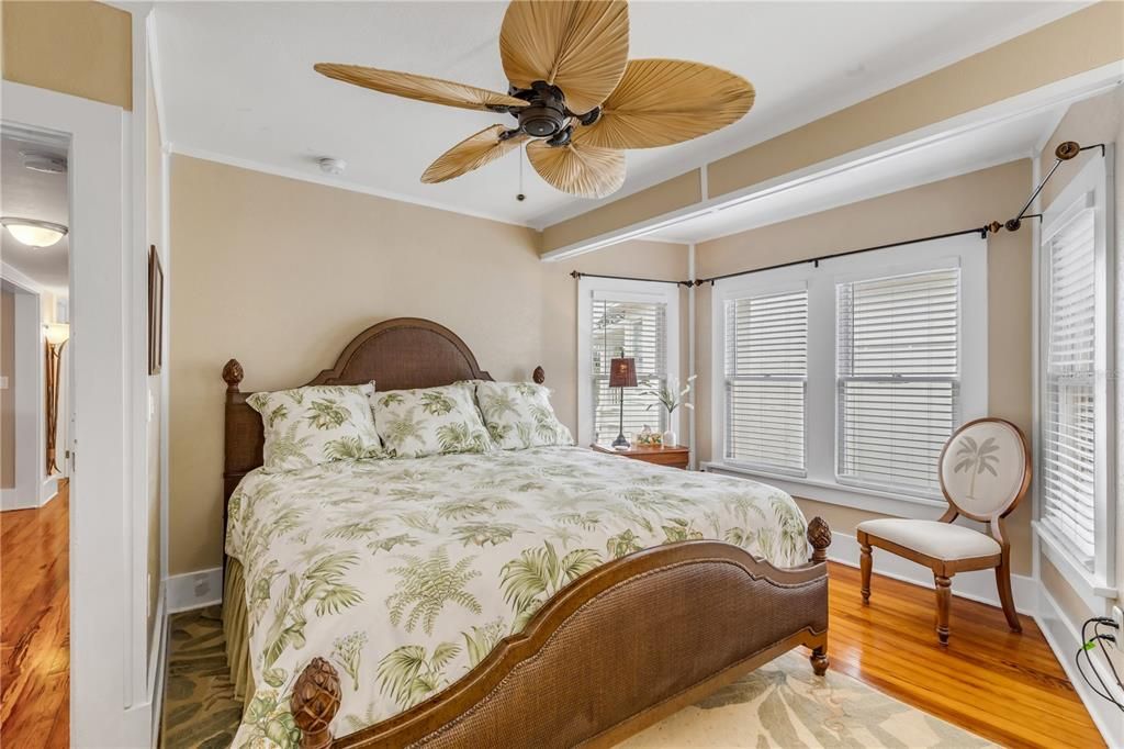 For Sale: $1,100,000 (7 beds, 5 baths, 3801 Square Feet)