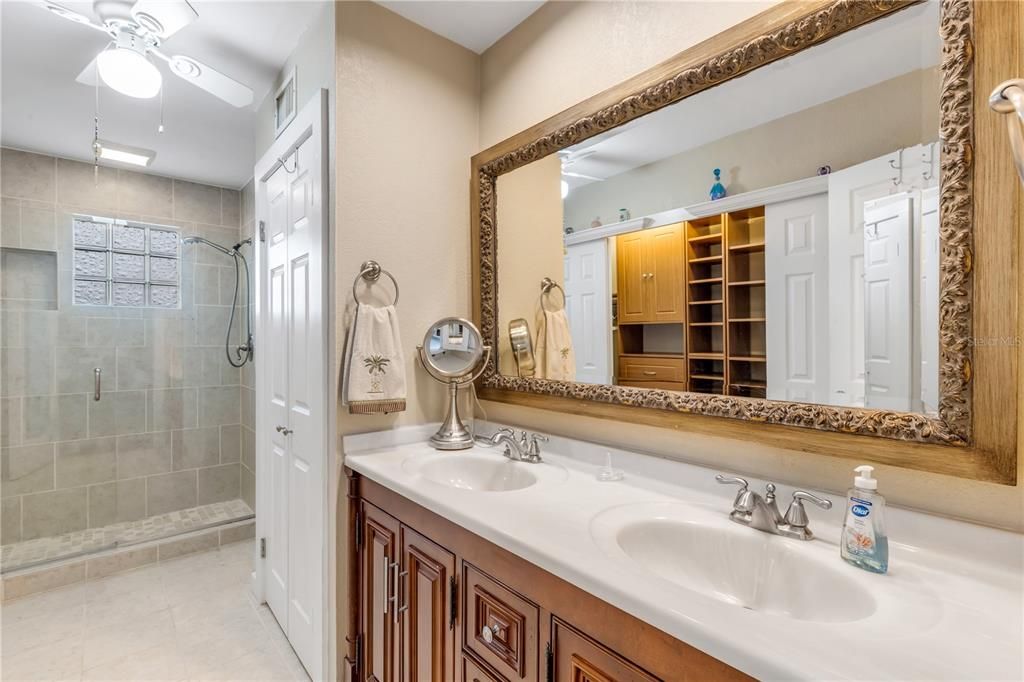 For Sale: $1,100,000 (7 beds, 5 baths, 3801 Square Feet)