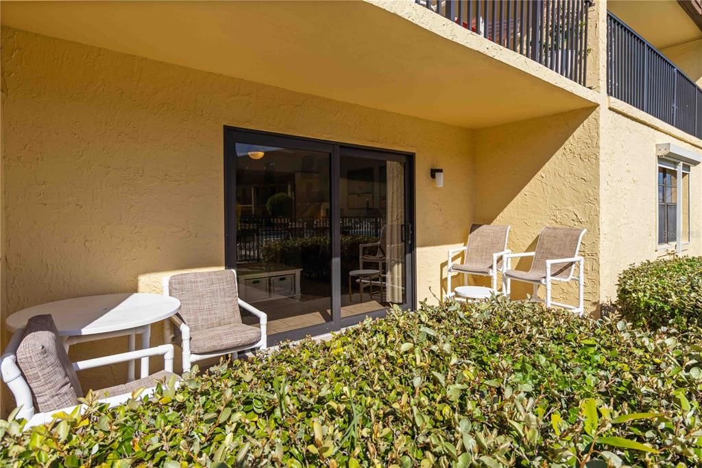 На продажу: $449,000 (2 спален, 2 ванн, 1098 Квадратных фут)