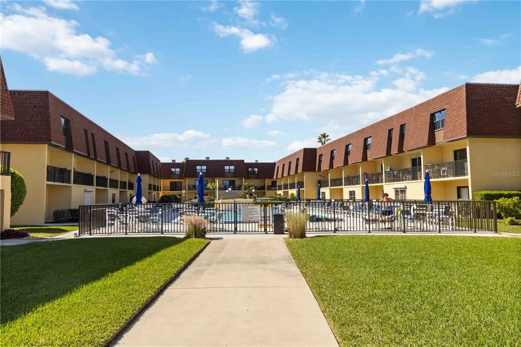 На продажу: $449,000 (2 спален, 2 ванн, 1098 Квадратных фут)