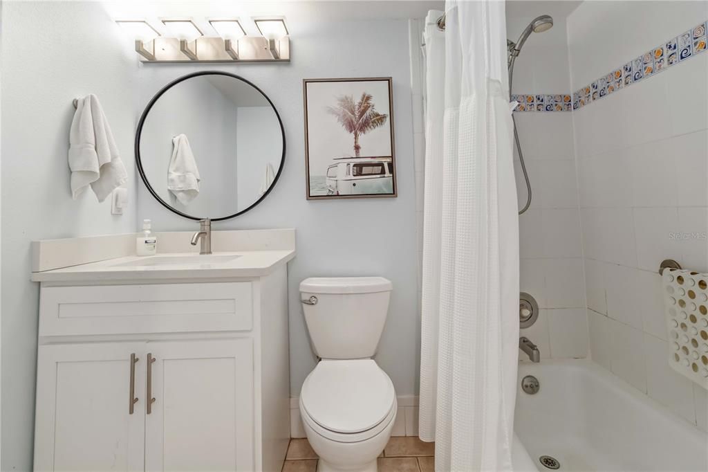 На продажу: $449,000 (2 спален, 2 ванн, 1098 Квадратных фут)