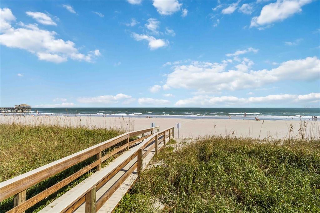 На продажу: $449,000 (2 спален, 2 ванн, 1098 Квадратных фут)