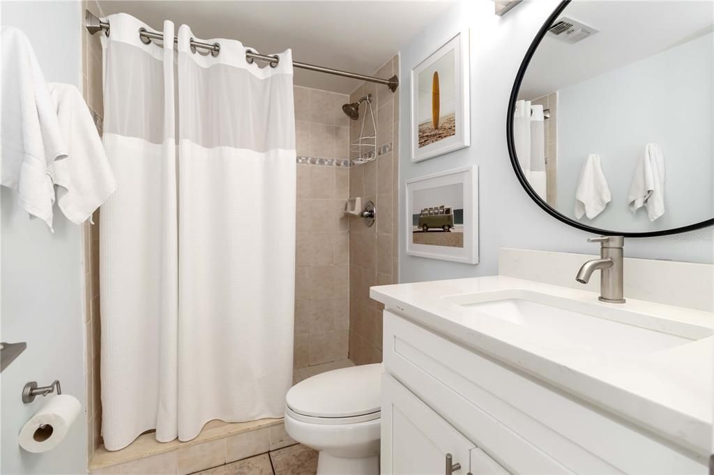 На продажу: $449,000 (2 спален, 2 ванн, 1098 Квадратных фут)