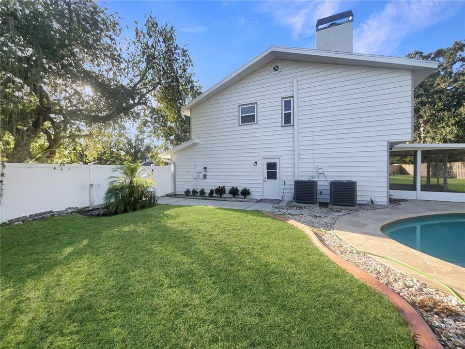 На продажу: $420,000 (4 спален, 2 ванн, 2078 Квадратных фут)