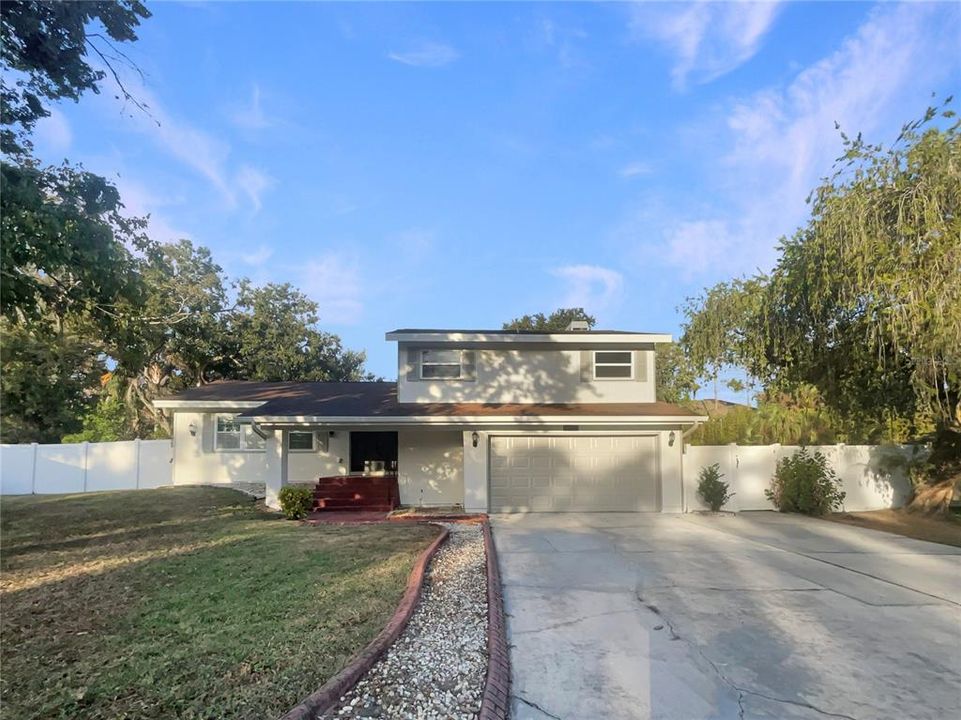 На продажу: $420,000 (4 спален, 2 ванн, 2078 Квадратных фут)