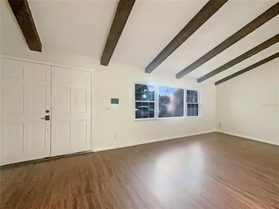 На продажу: $420,000 (4 спален, 2 ванн, 2078 Квадратных фут)