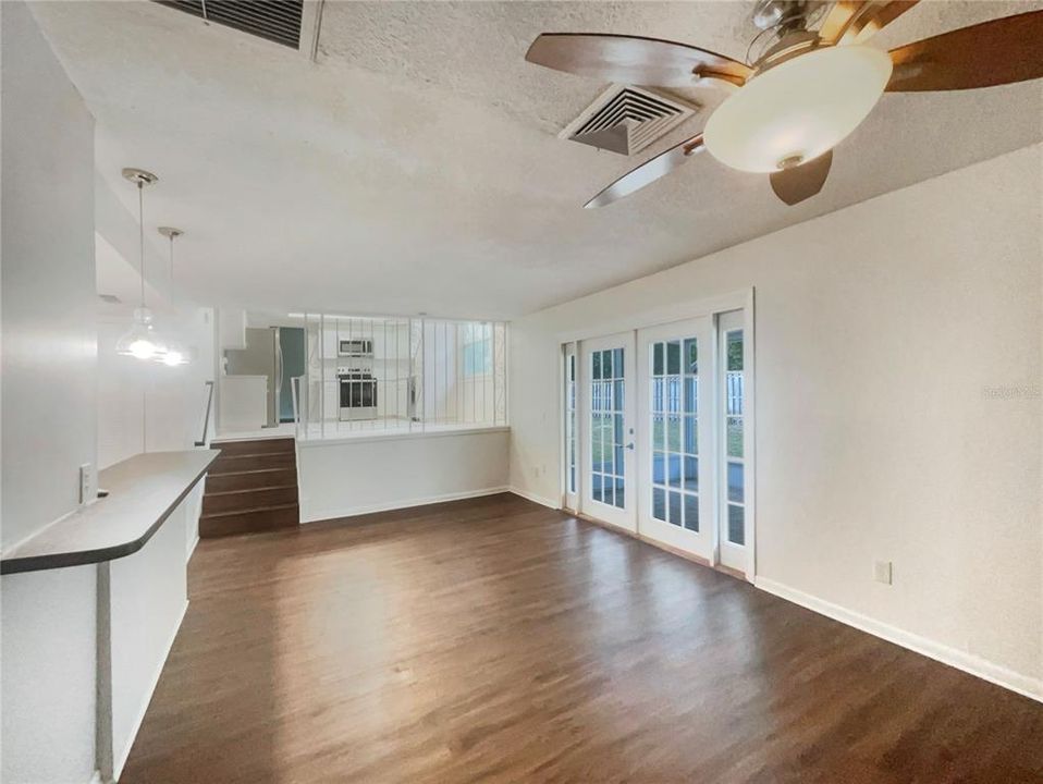 На продажу: $420,000 (4 спален, 2 ванн, 2078 Квадратных фут)