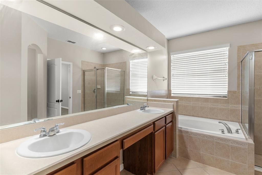 待售: $462,500 (4 贝兹, 3 浴室, 3539 平方英尺)