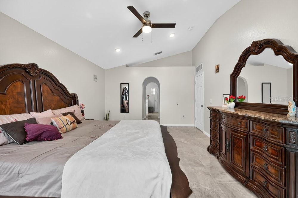 For Sale: $339,000 (4 beds, 2 baths, 2108 Square Feet)