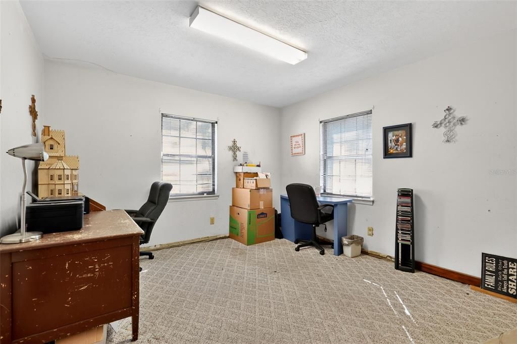 待售: $750,000 (5 贝兹, 3 浴室, 3273 平方英尺)