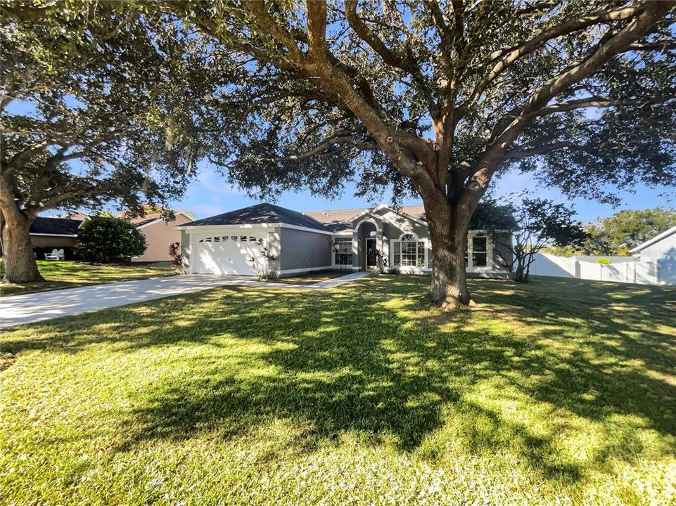 Под контрактом: $320,000 (3 спален, 2 ванн, 1616 Квадратных фут)