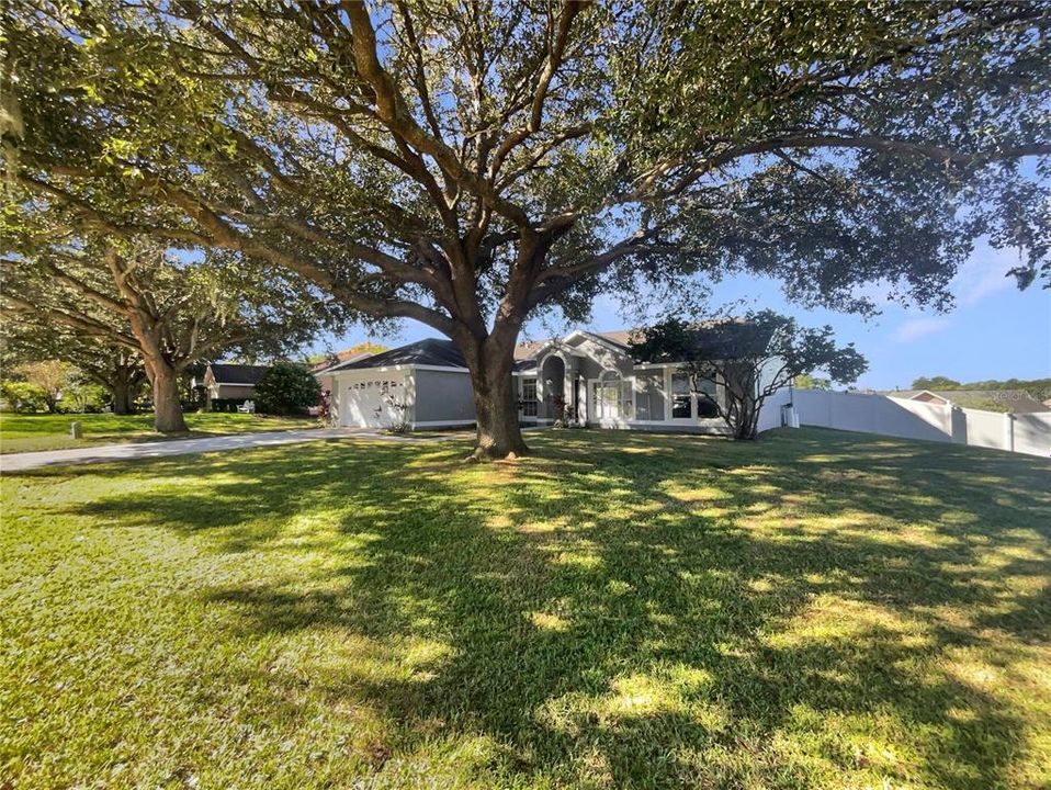 Под контрактом: $320,000 (3 спален, 2 ванн, 1616 Квадратных фут)