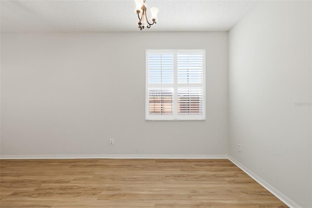 For Sale: $425,000 (4 beds, 2 baths, 1868 Square Feet)