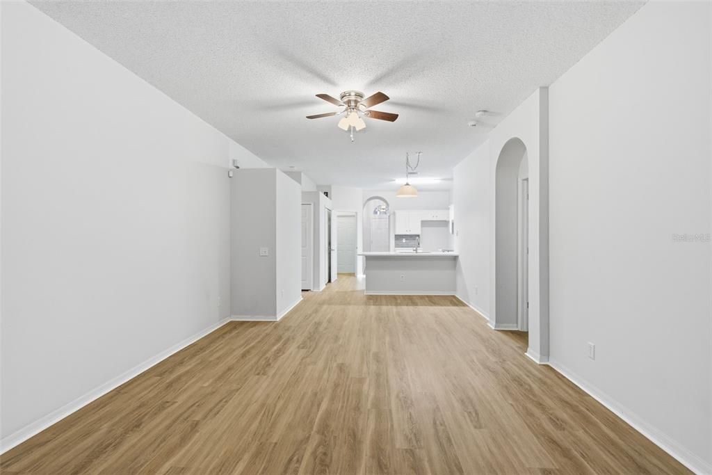 For Sale: $425,000 (4 beds, 2 baths, 1868 Square Feet)