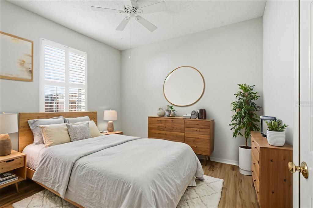 For Sale: $425,000 (4 beds, 2 baths, 1868 Square Feet)