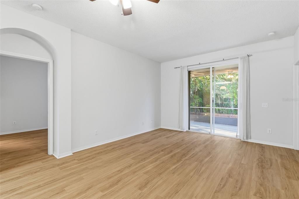 For Sale: $425,000 (4 beds, 2 baths, 1868 Square Feet)