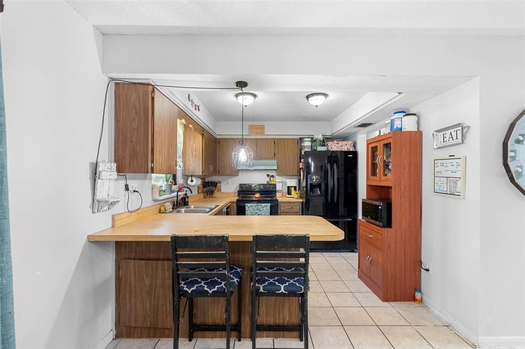 For Sale: $254,900 (3 beds, 2 baths, 1260 Square Feet)