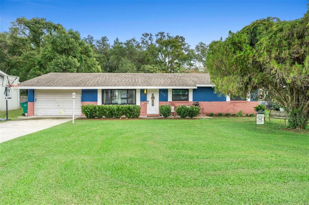 For Sale: $254,900 (3 beds, 2 baths, 1260 Square Feet)