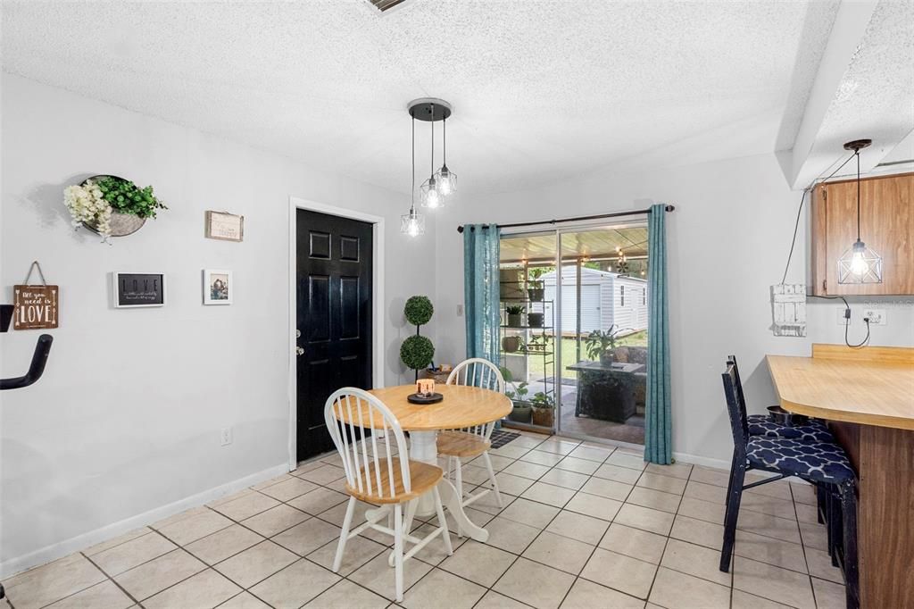 For Sale: $254,900 (3 beds, 2 baths, 1260 Square Feet)