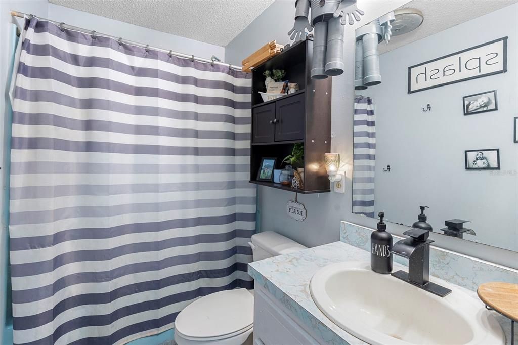 For Sale: $254,900 (3 beds, 2 baths, 1260 Square Feet)