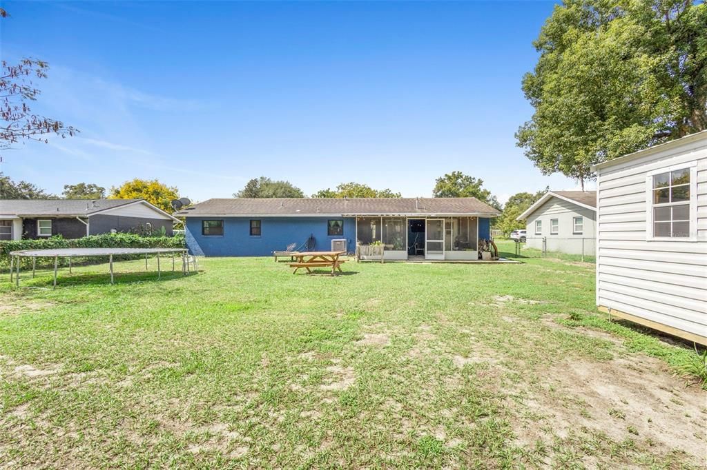 For Sale: $254,900 (3 beds, 2 baths, 1260 Square Feet)