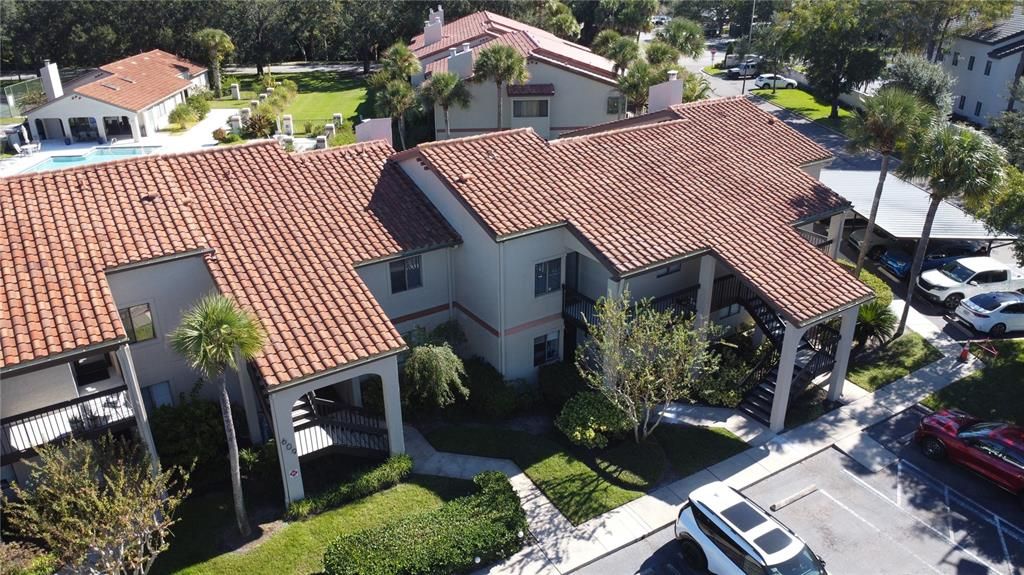 For Sale: $298,000 (2 beds, 2 baths, 893 Square Feet)