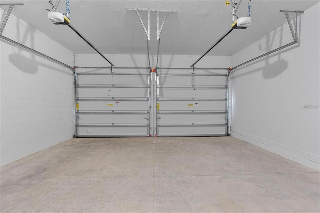 出租: $5,850 (4 贝兹, 3 浴室, 3300 平方英尺)