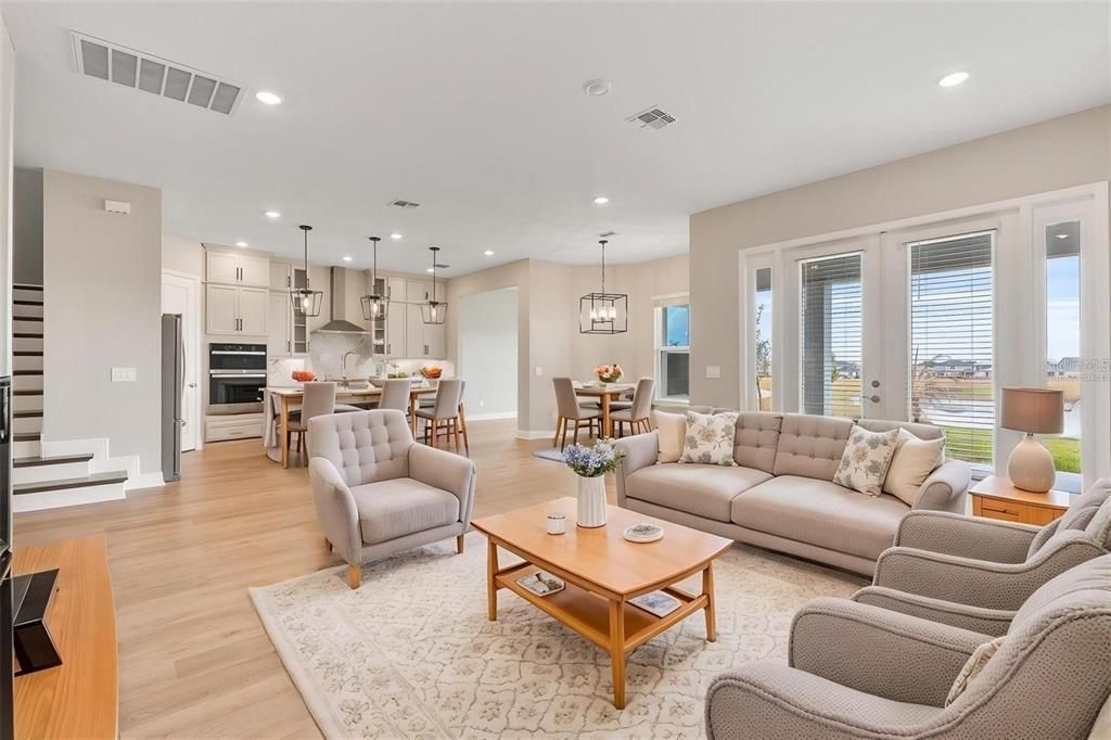 出租: $5,850 (4 贝兹, 3 浴室, 3300 平方英尺)