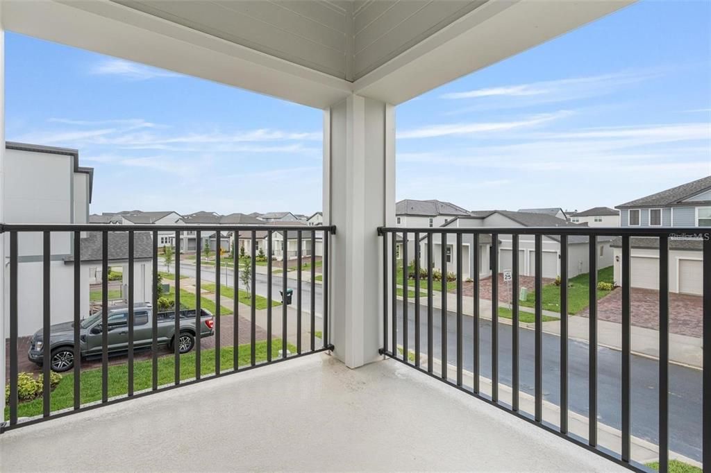 出租: $5,850 (4 贝兹, 3 浴室, 3300 平方英尺)