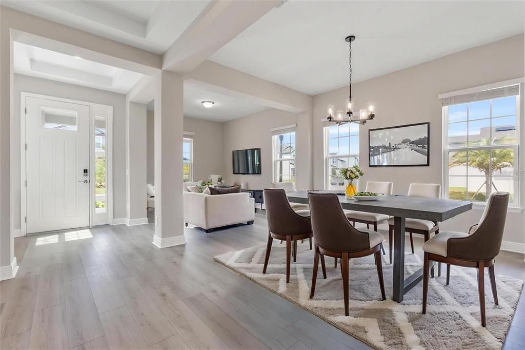 出租: $5,850 (4 贝兹, 3 浴室, 3300 平方英尺)