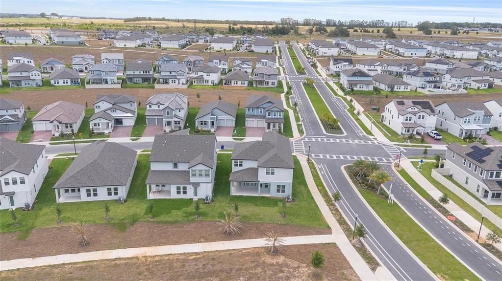 出租: $5,850 (4 贝兹, 3 浴室, 3300 平方英尺)