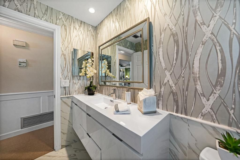 For Sale: $319,900 (2 beds, 2 baths, 1498 Square Feet)