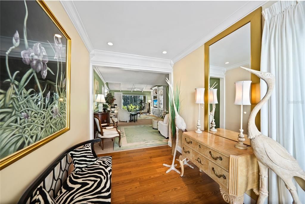 For Sale: $319,900 (2 beds, 2 baths, 1498 Square Feet)