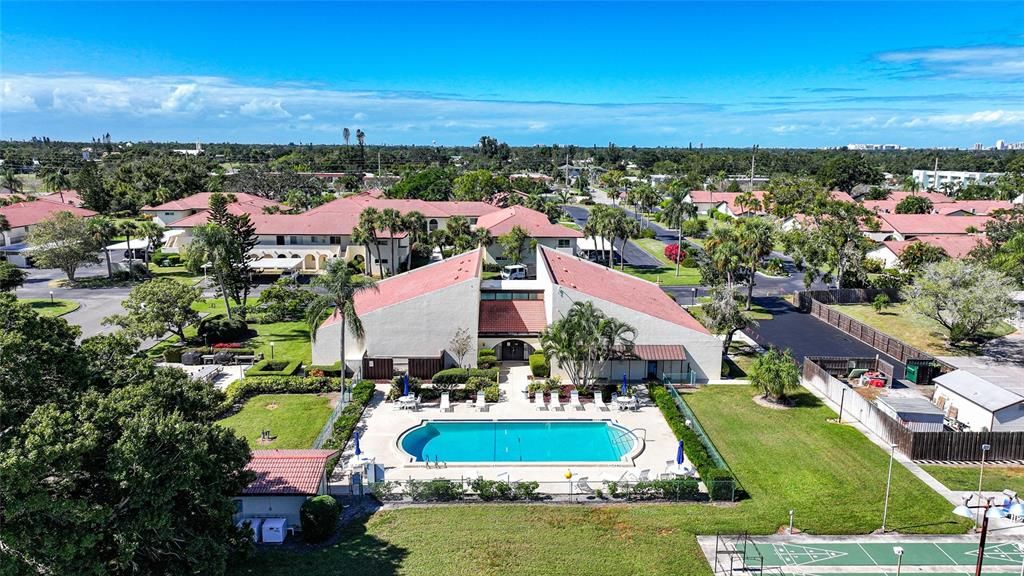 For Sale: $319,900 (2 beds, 2 baths, 1498 Square Feet)