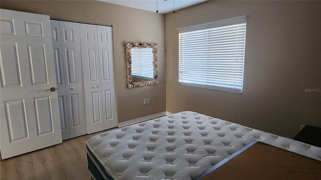 For Rent: $2,000 (4 beds, 2 baths, 1715 Square Feet)