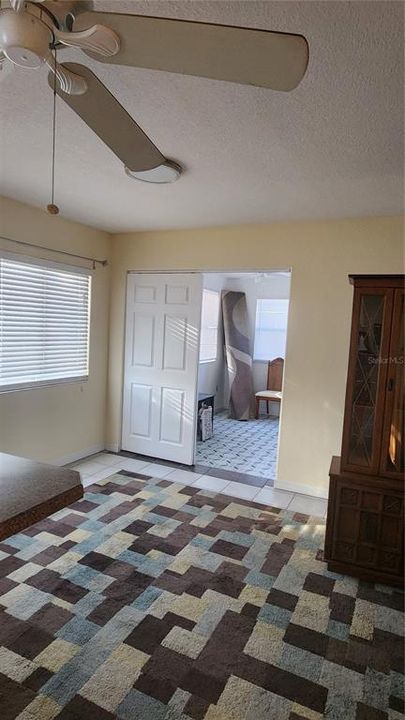 For Rent: $2,000 (4 beds, 2 baths, 1715 Square Feet)