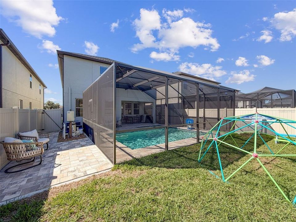 Active With Contract: $549,900 (4 beds, 2 baths, 2334 Square Feet)