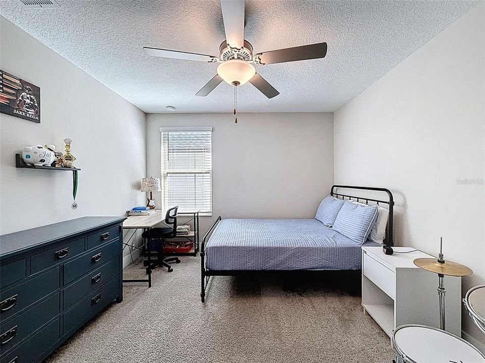 Active With Contract: $549,900 (4 beds, 2 baths, 2334 Square Feet)