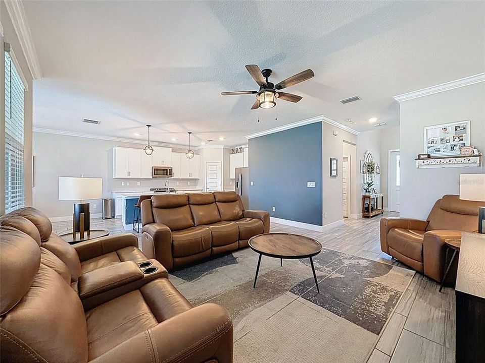 Active With Contract: $549,900 (4 beds, 2 baths, 2334 Square Feet)