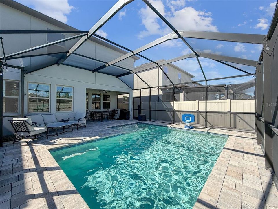 Active With Contract: $549,900 (4 beds, 2 baths, 2334 Square Feet)