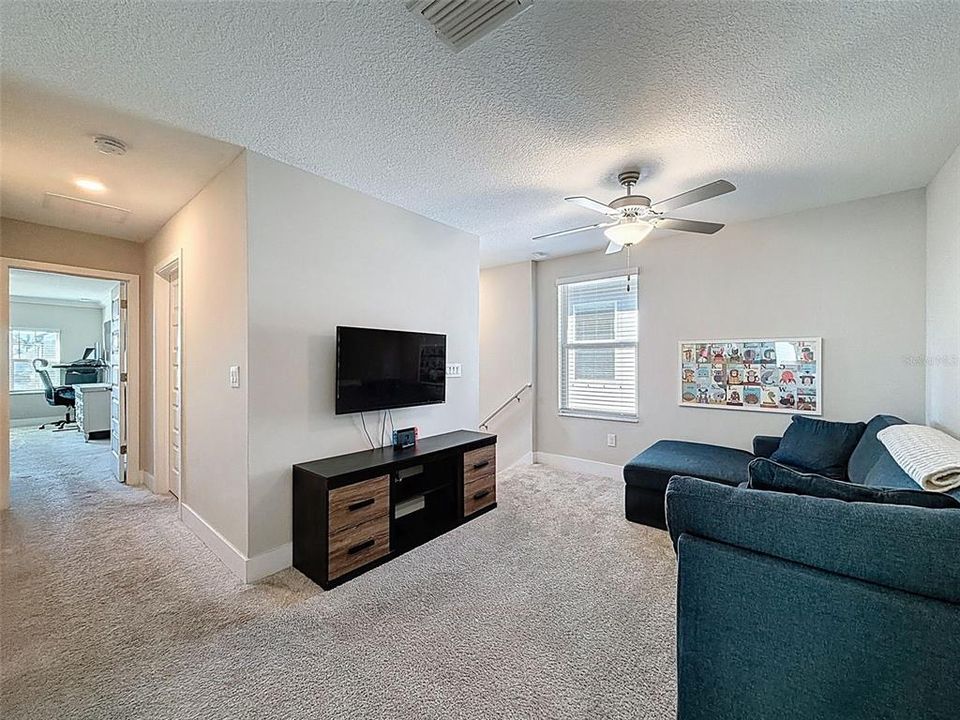 Active With Contract: $549,900 (4 beds, 2 baths, 2334 Square Feet)