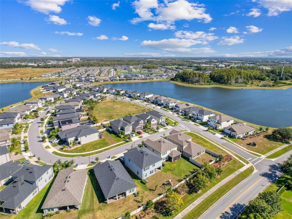 Active With Contract: $549,900 (4 beds, 2 baths, 2334 Square Feet)