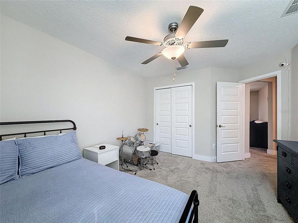 Active With Contract: $549,900 (4 beds, 2 baths, 2334 Square Feet)