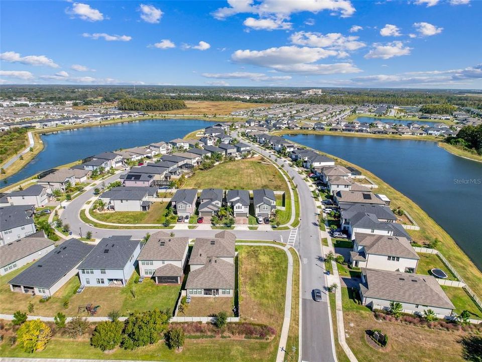 Active With Contract: $549,900 (4 beds, 2 baths, 2334 Square Feet)